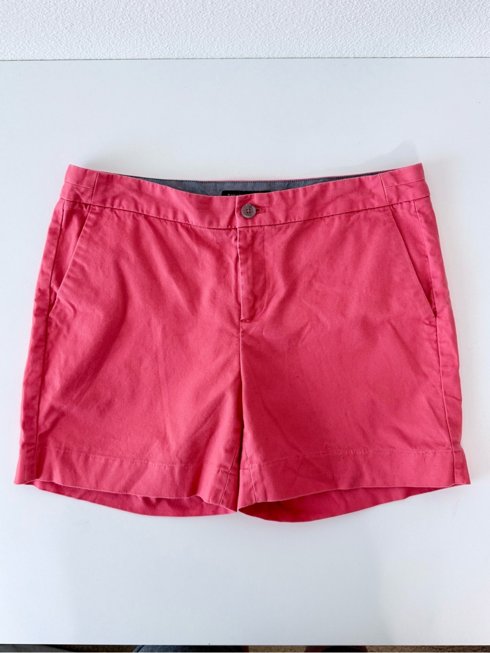 Banana Republic Hampton Fit Chino Shorts Coral/Salmon Stretch Cotton Size 10
